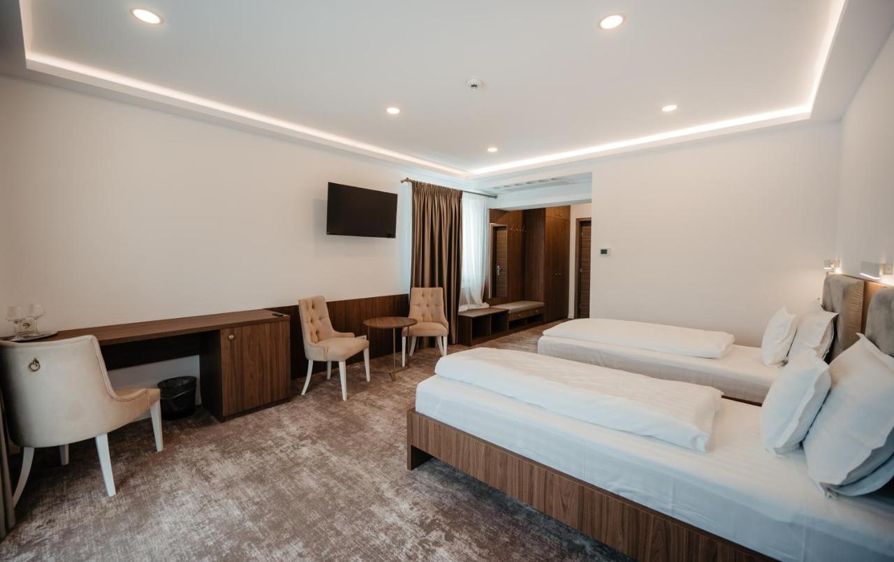 Hotel Ariata Scheia Extérieur photo