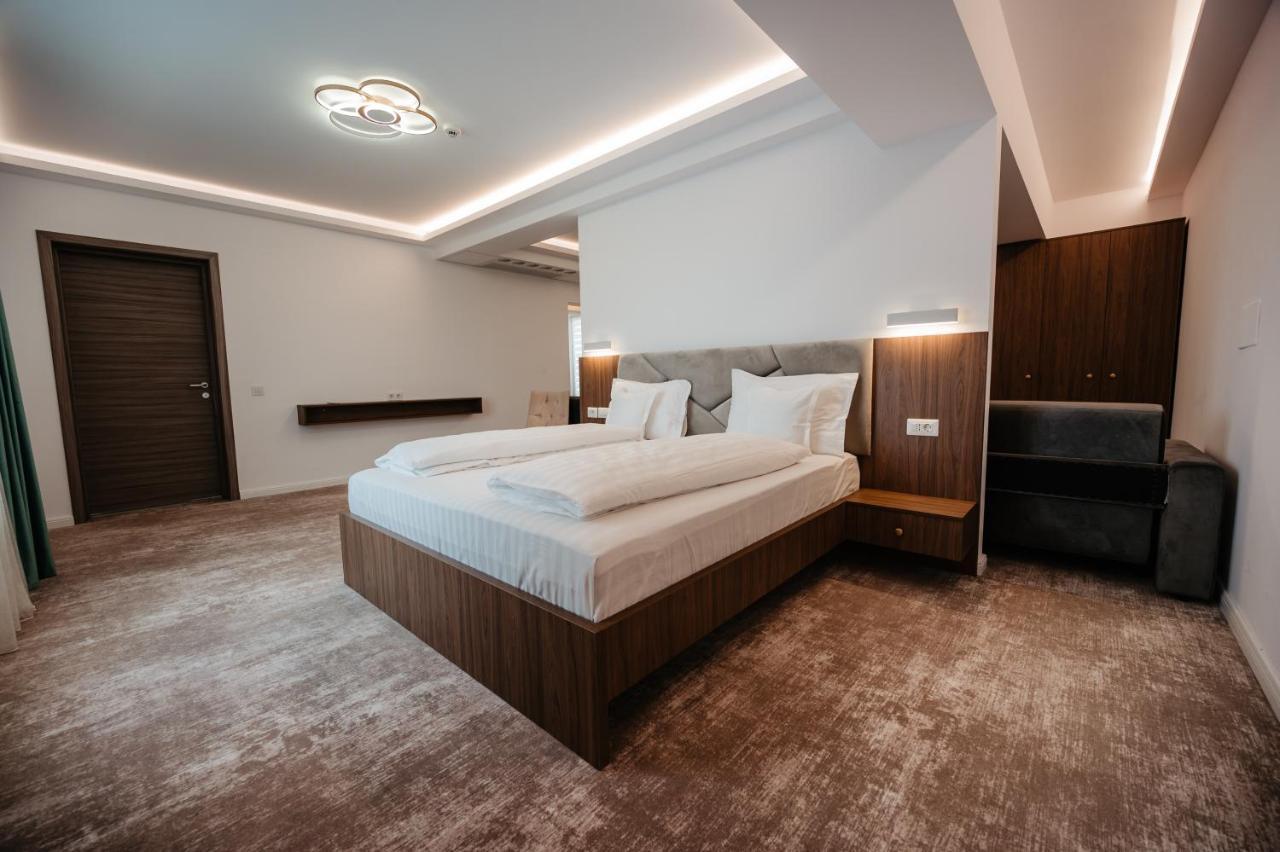 Hotel Ariata Scheia Extérieur photo