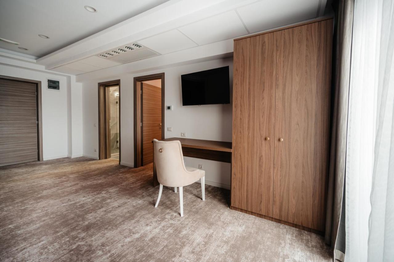Hotel Ariata Scheia Extérieur photo