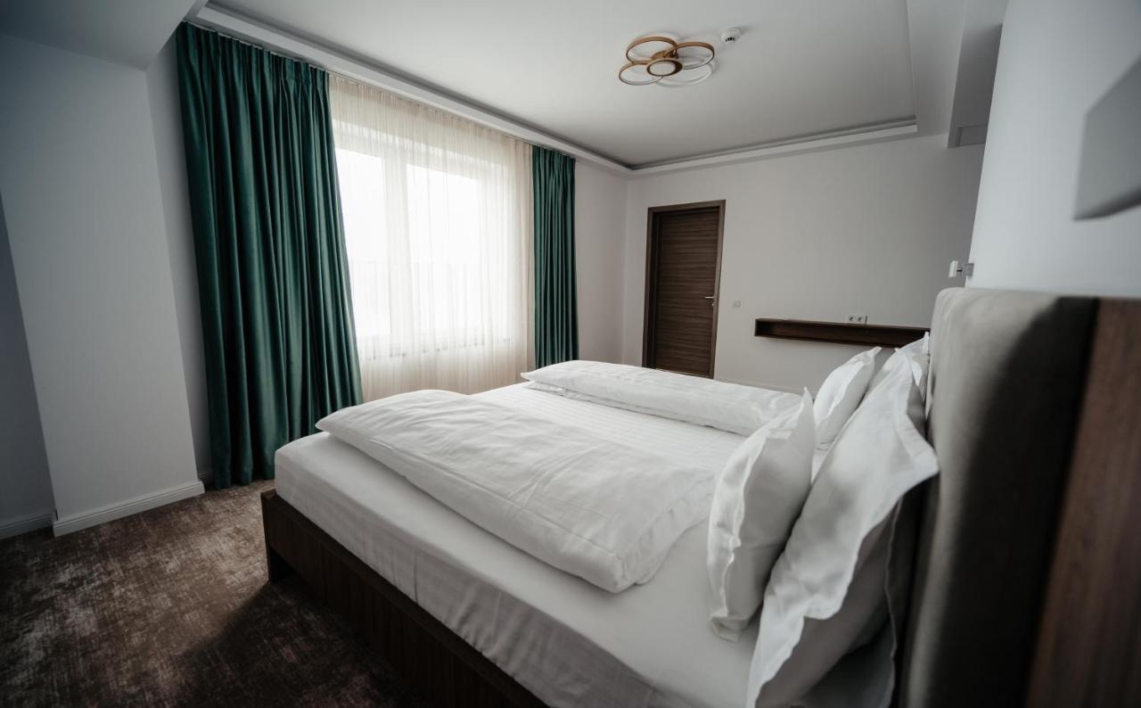 Hotel Ariata Scheia Extérieur photo